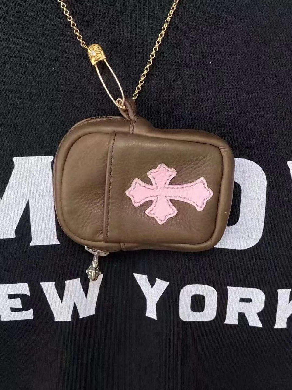 CHROME HEARTS CHROME Cross Lobster Clip AirPods Case