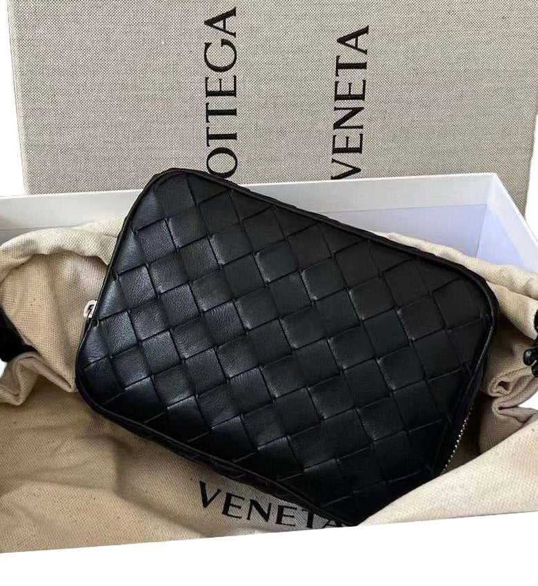 BOTTEGA VENETA Intrecciato Small Organizer