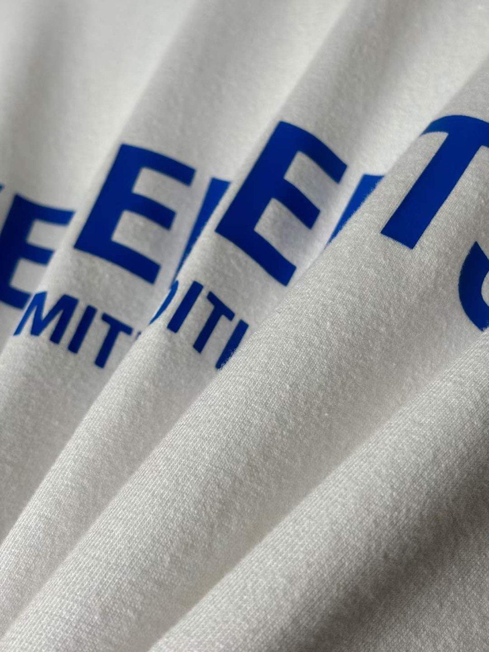 VETEMENTS White Logo-print Cotton T-shirt