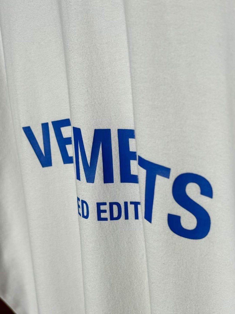 VETEMENTS White Logo-print Cotton T-shirt
