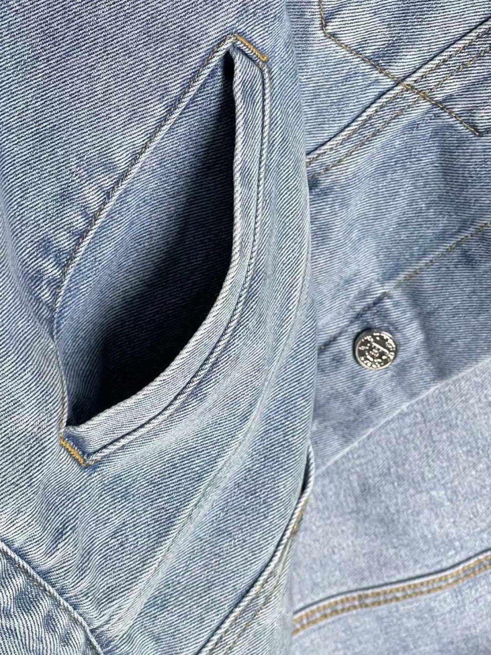 VETEMENTS Oversized Denim Jacket