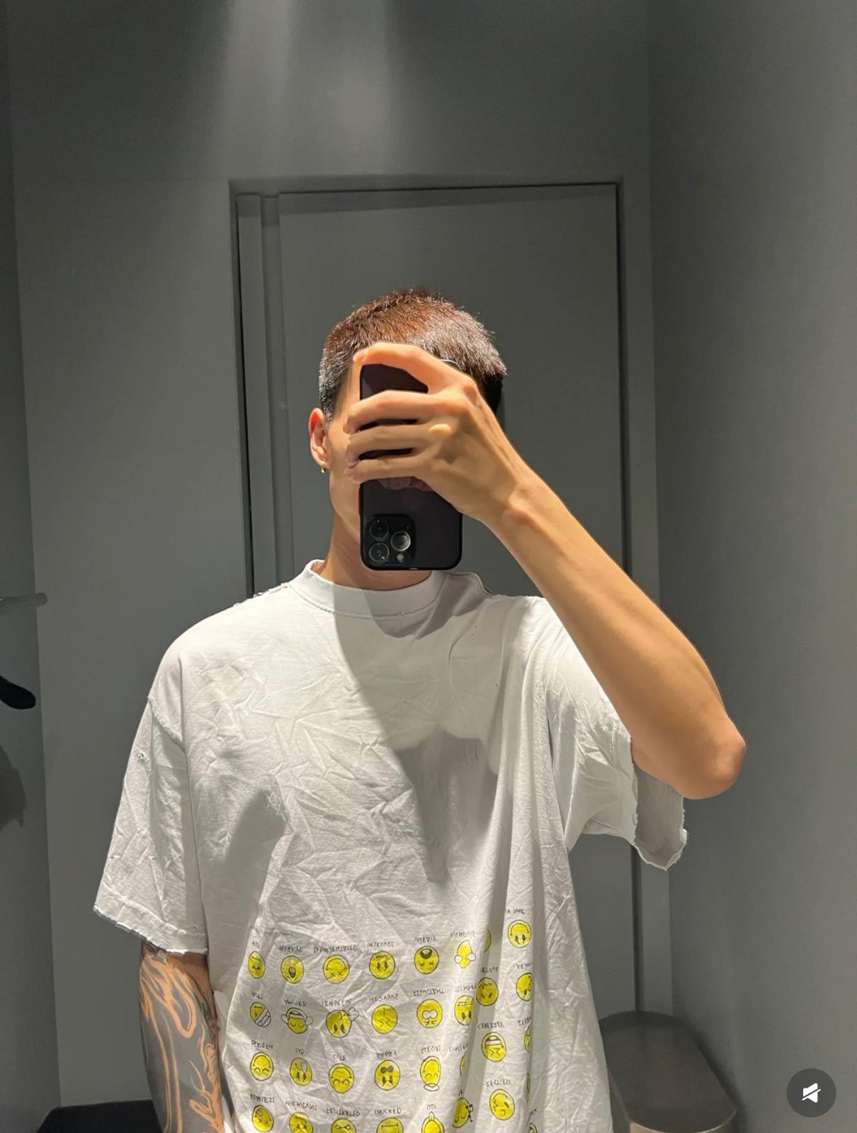 BALENCIAGA T-SHIRT WITH VINTAGE EFFECT