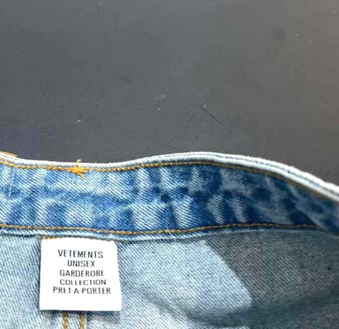 VETEMENTS Blue Jeans With Logo