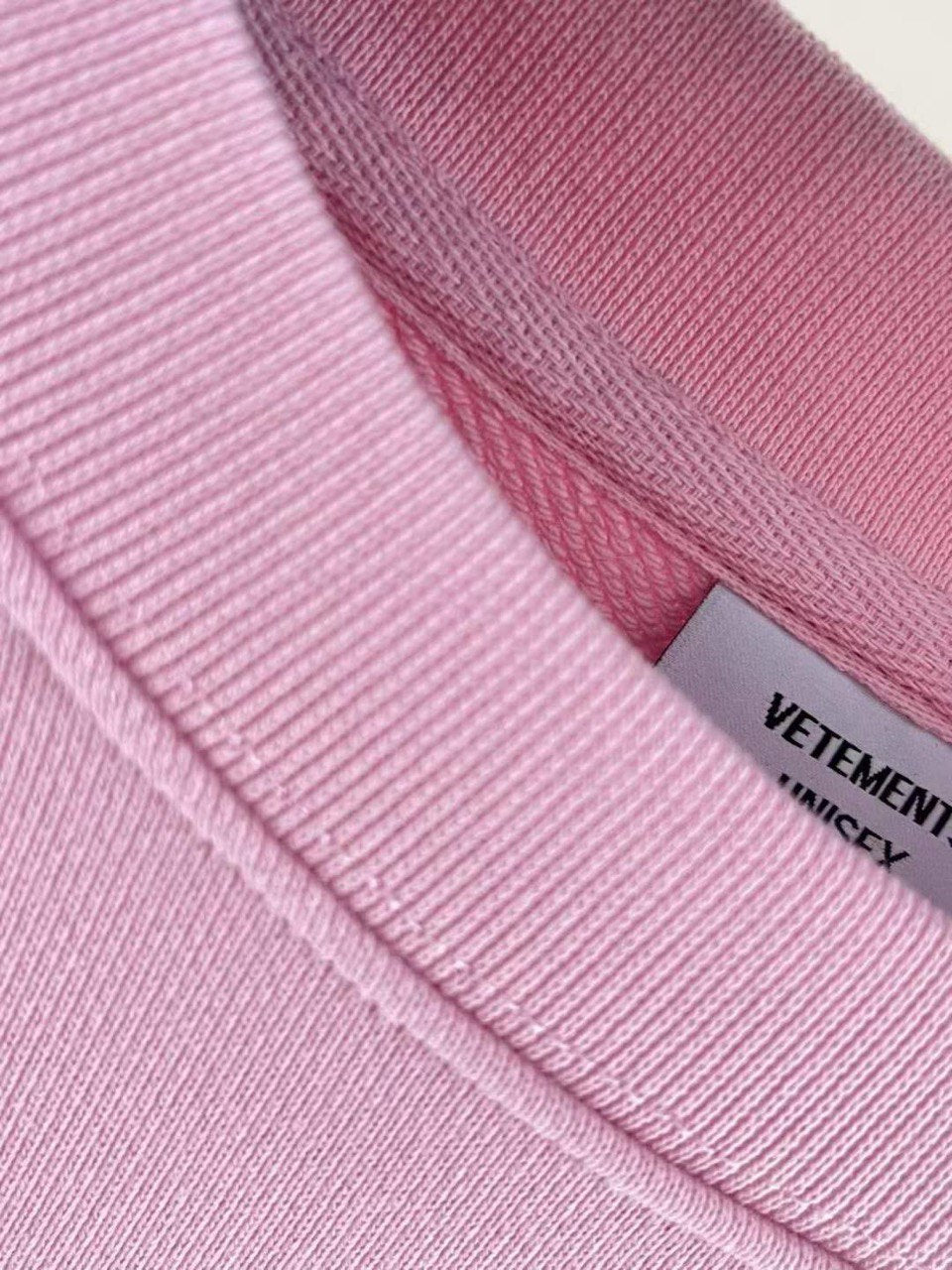 VETEMENTS Logo Print Pink Sweatshirt