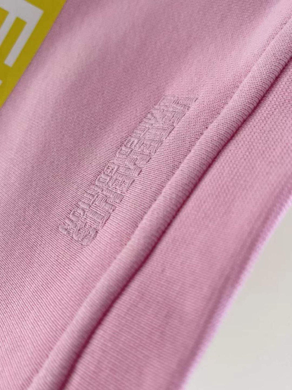 VETEMENTS Logo Print Pink Sweatshirt
