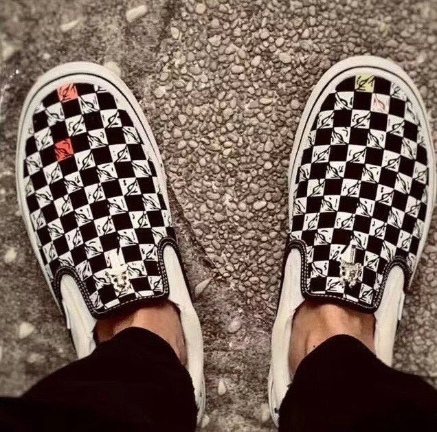 Silver checkered outlet vans