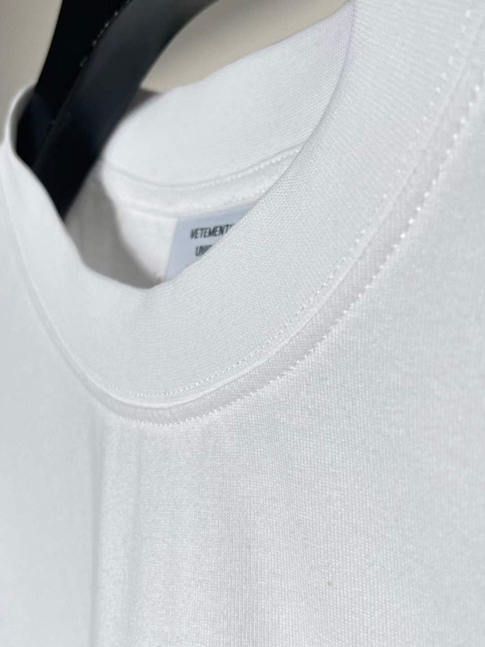 VETEMENTS 4 Seasons Embroidered White Logo T-shirt