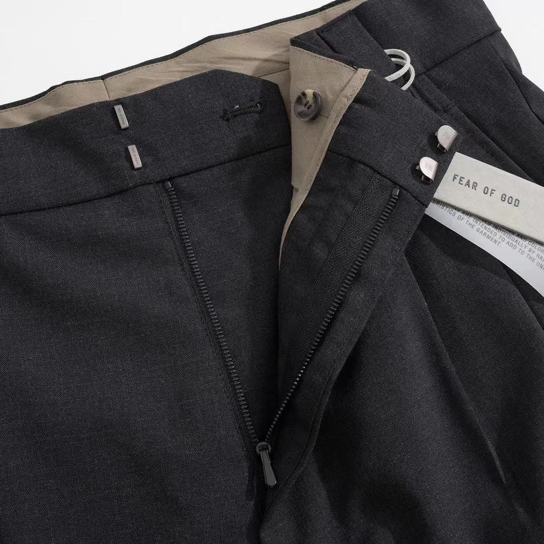 SEVENTH COLLECTION Everyday Trouser in Charcoal | Fear of God