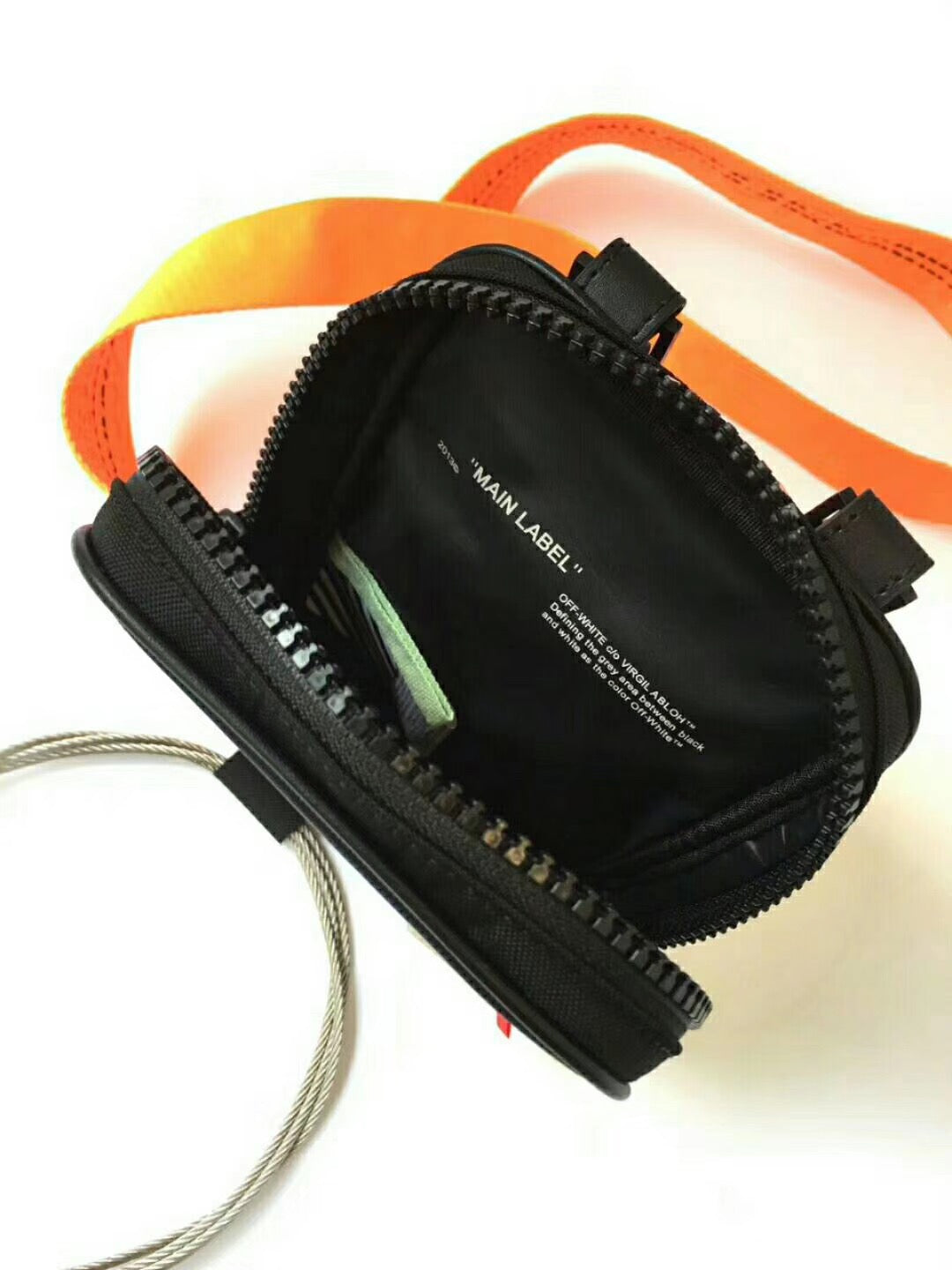 OFF-WHITE Shoulder Bag