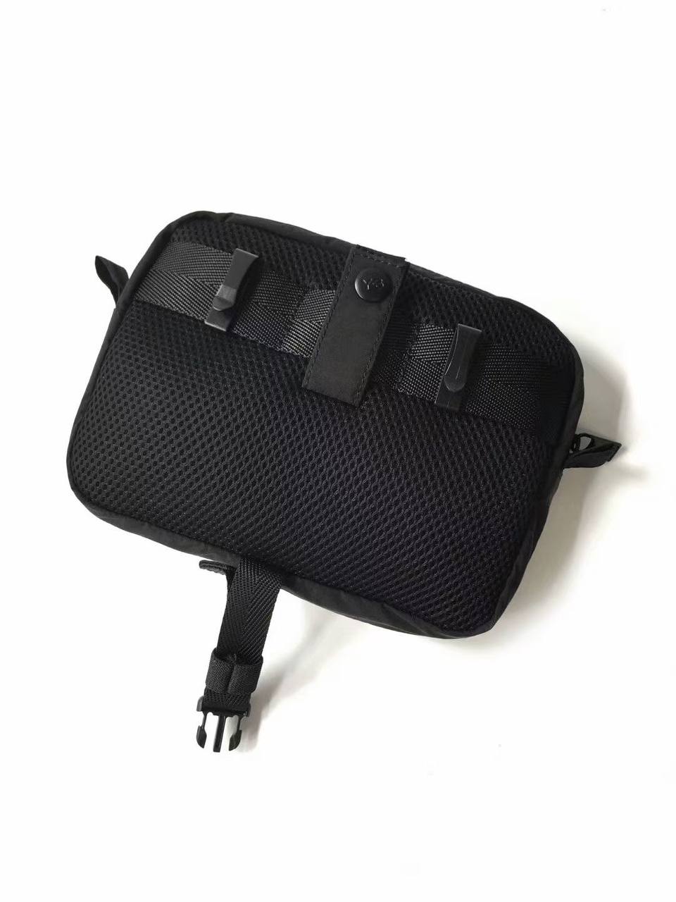 Y-3 YOHJI YAMAMOTO Black Multi-Pocket Shoulder Bag