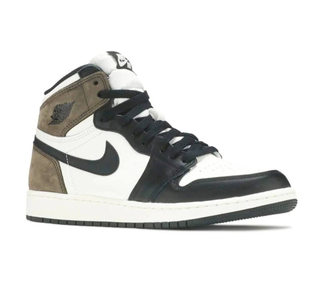 AIR JORDAN 1 RETRO "DARK MOCHA"