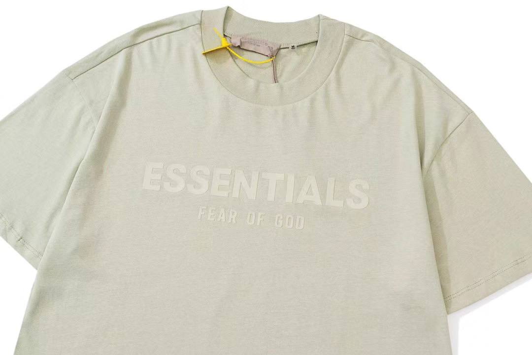 FEAR OF GOD Essentials Beige T-shirt – OUTGUM