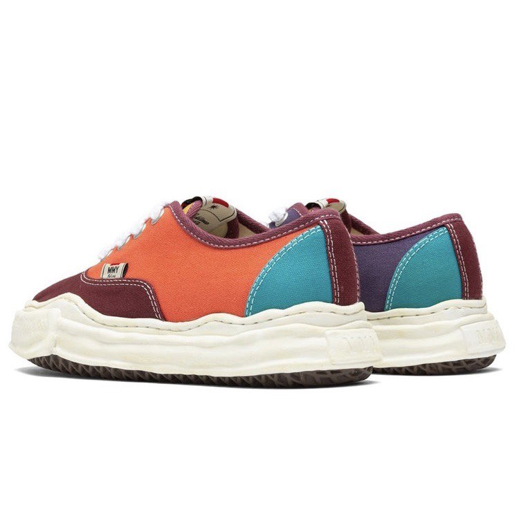 MAISON MIHARA Color Block Low-Top Sneakers