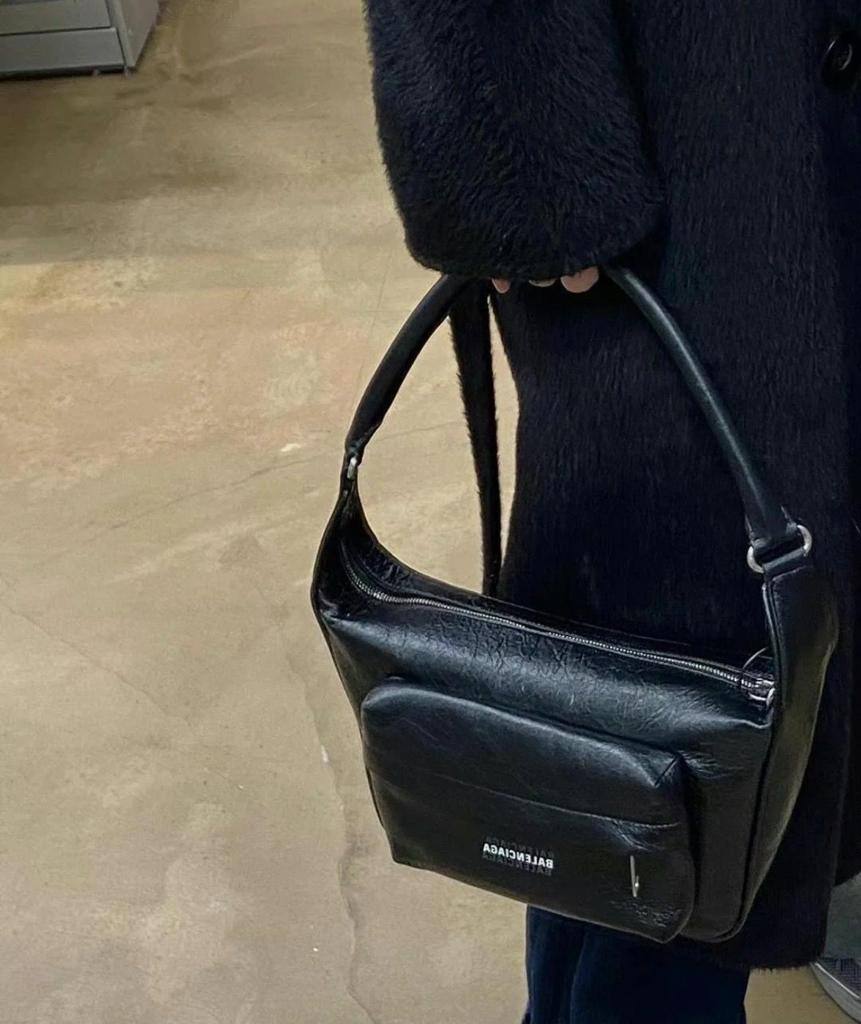 BALENCIAGA Raver Medium Bag With Handle In Black