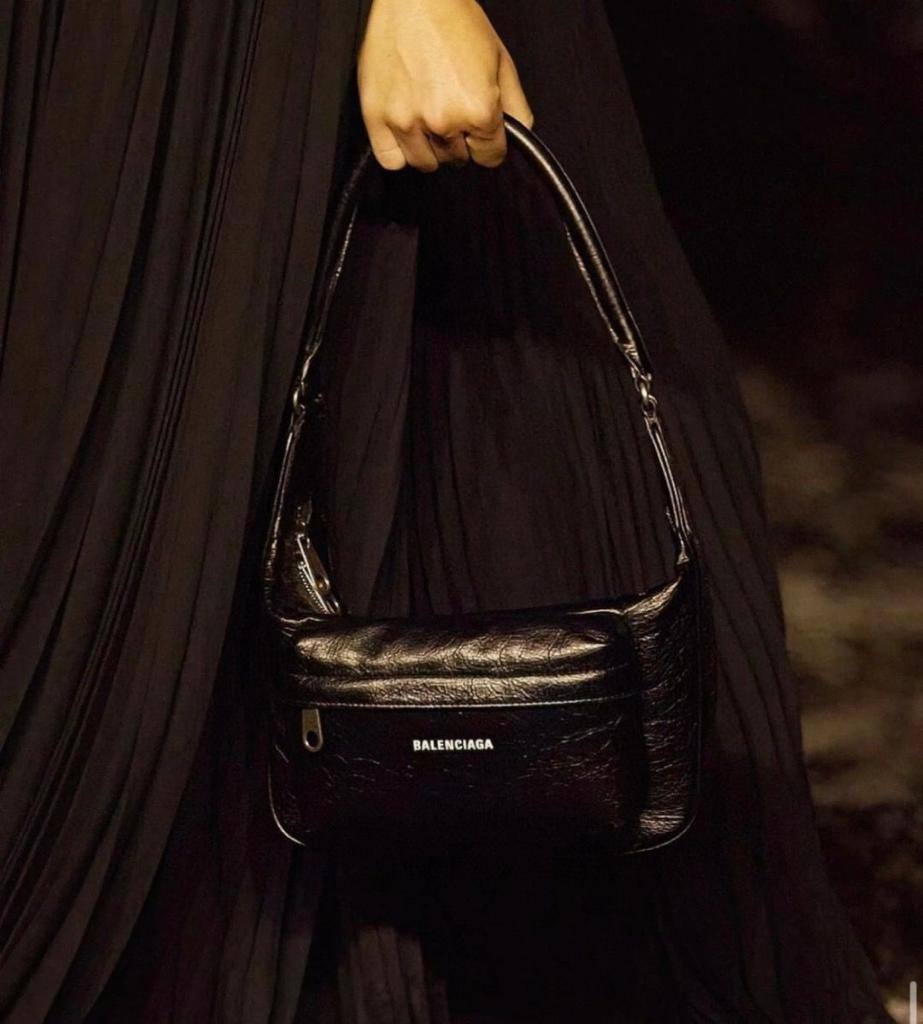 BALENCIAGA Raver Medium Bag With Handle In Black